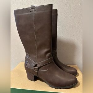 JBU Augusta Water Resistant Boots - NIB